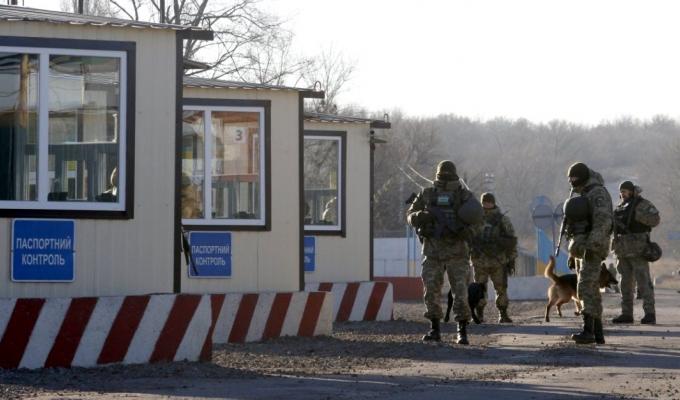 Призупинено перетинання лінії розмежування через контрольні пункти в’їзду-виїзду з тимчасово окупованих територій України Призупинено перетинання лінії розмежування через контрольні пункти в’їзду-виїзду з тимчасово окупованих територій України
