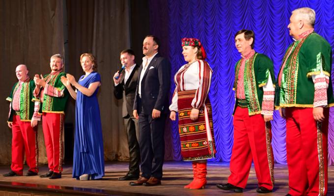 Академічний ансамбль пісні й танцю Національної гвардії України вирушив у тур Луганщиною Академічний ансамбль пісні й танцю Національної гвардії України вирушив у тур Луганщиною