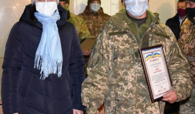 Керівник апарату райдержадміністрації Вікторія Попова привітала військовослужбовців ВСП із черговою ротацією Керівник апарату райдержадміністрації Вікторія Попова привітала військовослужбовців ВСП із черговою ротацією