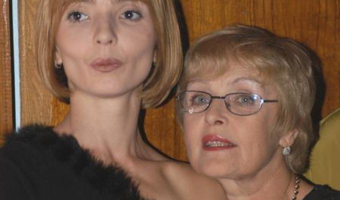 У Попасній відбудеться зустріч із Адою Роговцевою та її донькою Катериною Степанковою! У Попасній відбудеться зустріч із Адою Роговцевою та її донькою Катериною Степанковою!