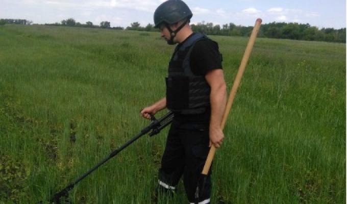 Піротехніками на Луганщині вилучено 28 одиниць вибухонебезпечних предметів Піротехніками на Луганщині вилучено 28 одиниць вибухонебезпечних предметів
