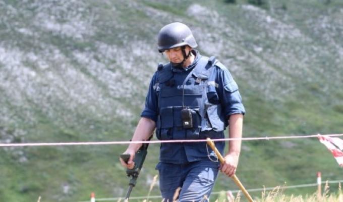 Піротехніками на Луганщині вилучено 15 одиниць вибухонебезпечних предметів Піротехніками на Луганщині вилучено 15 одиниць вибухонебезпечних предметів