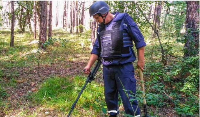Піротехніками на Луганщині вилучено вісім одиниць вибухонебезпечних предметів Піротехніками на Луганщині вилучено вісім одиниць вибухонебезпечних предметів