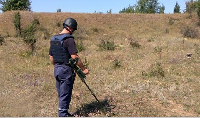 Піротехніками на Луганщині вилучено 32 одиниці вибухонебезпечних предметів Піротехніками на Луганщині вилучено 32 одиниці вибухонебезпечних предметів