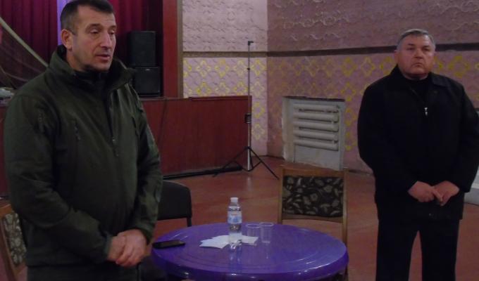 Голова райдержадміністрації зустрівся із мешканцями Малорязанцева та Лисичанське. Голова райдержадміністрації зустрівся із мешканцями Малорязанцева та Лисичанське.