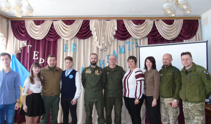 У Попаснянському районі вшанували пам'ять Героїв Небесної Сотні У Попаснянському районі вшанували пам'ять Героїв Небесної Сотні