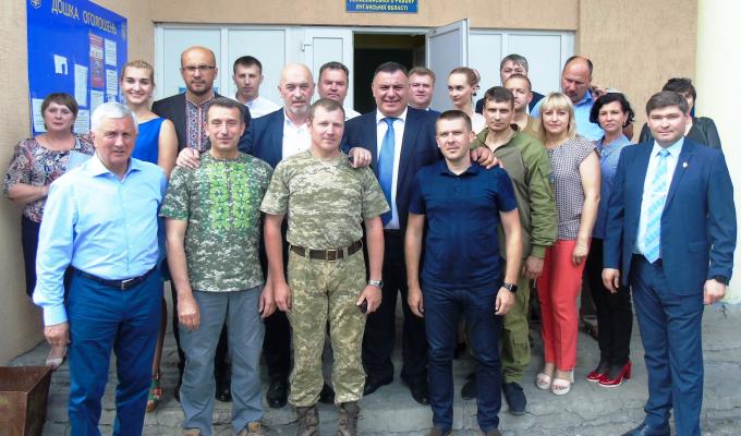 07 липня відбулося виїзне засідання бюджетного комітету Верховної Ради України до селища Новотошківського Попаснянського району. 07 липня відбулося виїзне засідання бюджетного комітету Верховної Ради України до селища Новотошківського Попаснянського району.