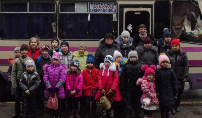 Діти Попаснянського району прийняли участь у святковій передноворічній інтермедії Діти Попаснянського району прийняли участь у святковій передноворічній інтермедії