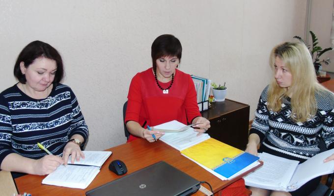 Розпочато роботу з упорядкування матеріалів, які висвітлюють події проведення АТО на території Попаснянського району Розпочато роботу з упорядкування матеріалів, які висвітлюють події проведення АТО на території Попаснянського району