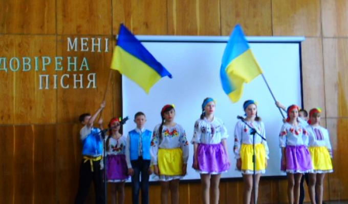Відбувся щорічний районний фестиваль – конкурс патріотичної пісні «Мені довірена пісня» Відбувся щорічний районний фестиваль – конкурс патріотичної пісні «Мені довірена пісня»