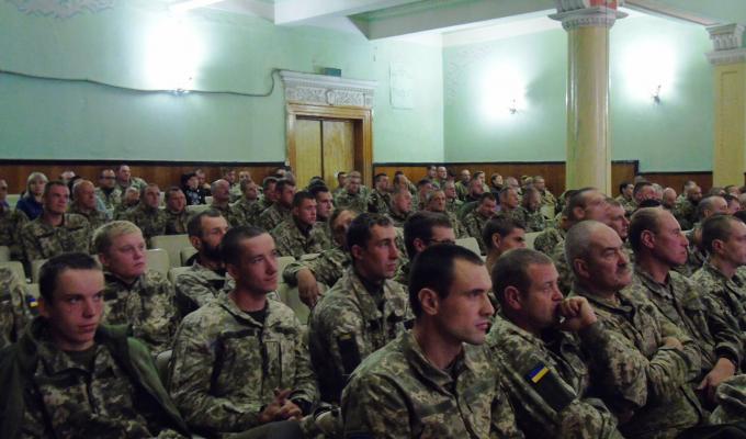 На Попаснянщині відзначили ІІ річницю створення 10 окремої гірсько-штурмової бригади.