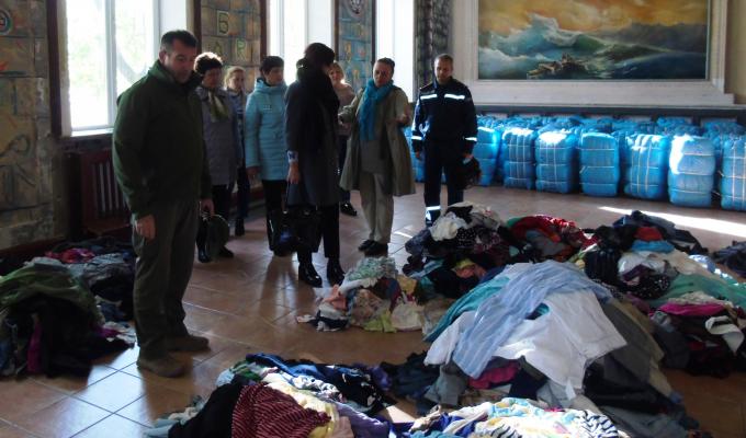 Проведено огляд гуманітарного вантажу