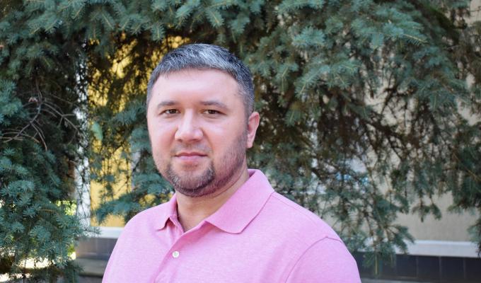 Вітання голови Сєвєродонецької районної державної адміністрації Романа Власенка з Днем Незалежності України та Днем Державного Прапора Вітання голови Сєвєродонецької районної державної адміністрації Романа Власенка з Днем Незалежності України та Днем Державного Прапора