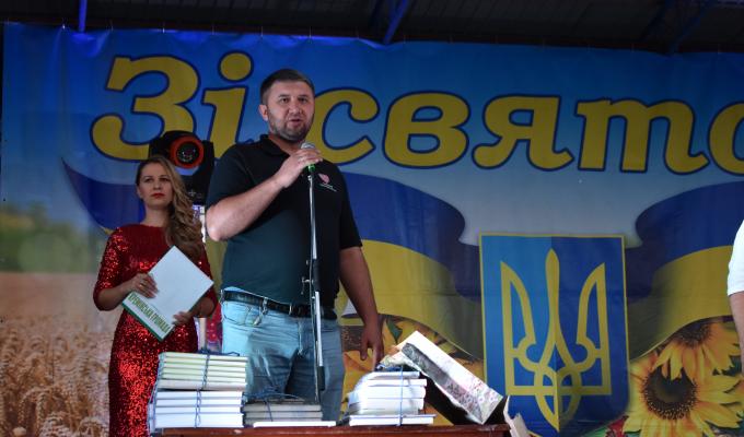Роман Власенко привітав жителів Кремінської громади з Днем міста Роман Власенко привітав жителів Кремінської громади з Днем міста