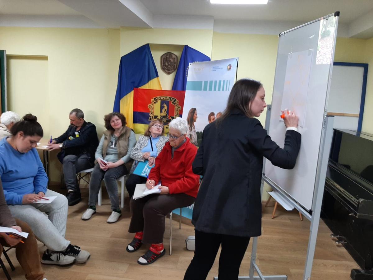 Центри життєстійкості в громадах Сіверськодонецького району є показовим прикладом реалізації політики безбар'єрності відносно людей, які постраждали через війну