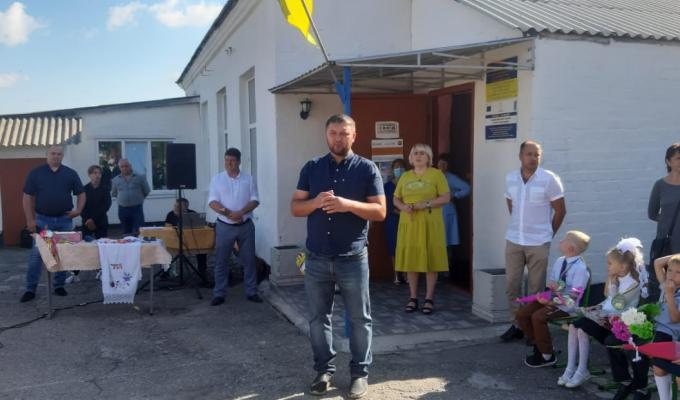 Роман Власенко: «Вітаю дитячо-викладацьку-батьківську спільноту зі стартом нового навчального року!» Роман Власенко: «Вітаю дитячо-викладацьку-батьківську спільноту зі стартом нового навчального року!»