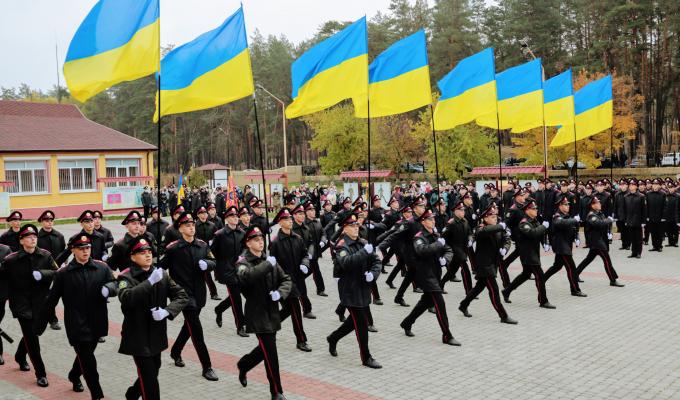 Військову присягу, а не урочисту клятву ліцеїста, відтепер складають першокурсники Луганського обласного ліцею з посиленою військово-фізичною підготовкою Військову присягу, а не урочисту клятву ліцеїста, відтепер складають першокурсники Луганського обласного ліцею з посиленою військово-фізичною підготовкою