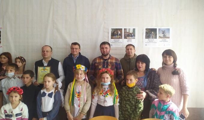 Вихованці навчального закладу у прифронтовій зоні отримали 11 ноутбуків