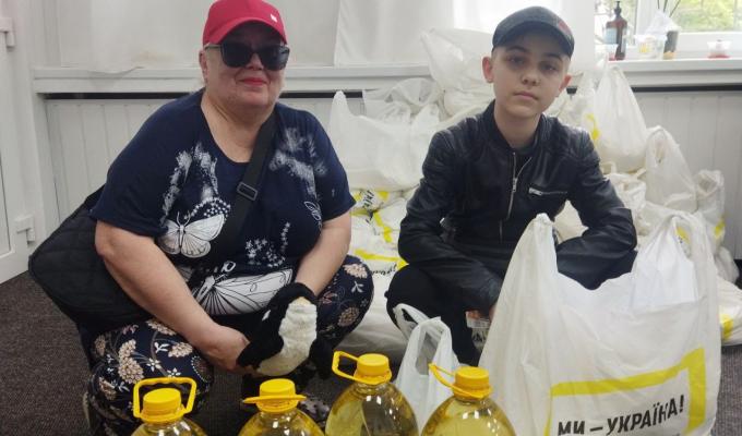 Гуманітарна допомога ВПО з Луганщини: Івано - Франківськ Гуманітарна допомога ВПО з Луганщини: Івано - Франківськ