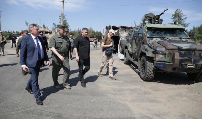 Юрій Гарбуз: Необхідно облаштувати логістичний центр поблизу Станиці Луганської Юрій Гарбуз: Необхідно облаштувати логістичний центр поблизу Станиці Луганської