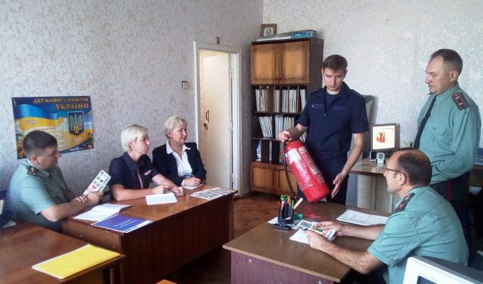 Для працівників Попаснянського районного відділу з питань пробації проведено інструктаж з протипожежної безпеки