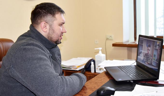 Роман Власенко привітав з Днем соборності України начальника Тернопільського професійного коледжу Роман Власенко привітав з Днем соборності України начальника Тернопільського професійного коледжу