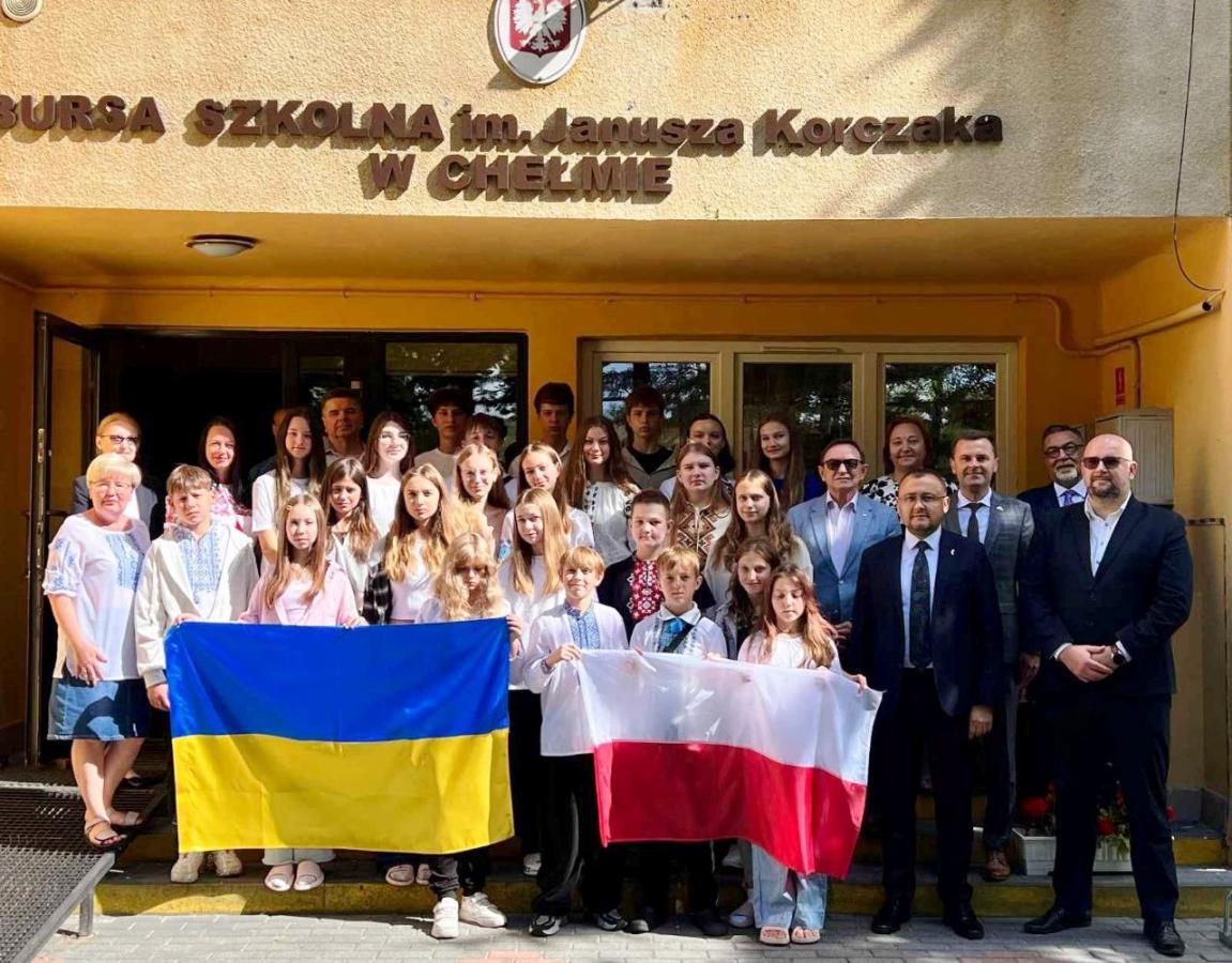Діти з Сіверськодонецького району відкривають Польщу: відпочинок, нові враження та незабутні пригоди!