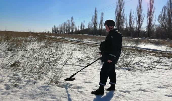 Піротехніками на Луганщині виявлено та вилучено 42 одиниці вибухонебезпечних предметів Піротехніками на Луганщині виявлено та вилучено 42 одиниці вибухонебезпечних предметів