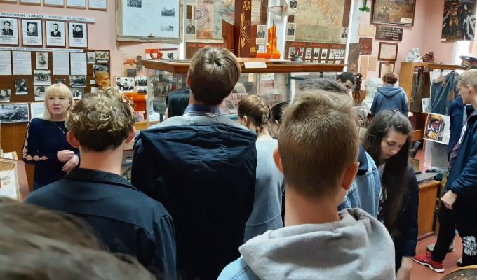 В Попаснянському районному краєзнавчому музеї проведено черговий історичний екскурс В Попаснянському районному краєзнавчому музеї проведено черговий історичний екскурс