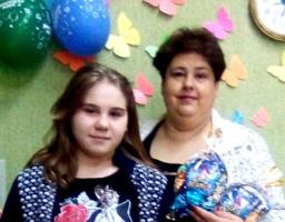 Служба у справах дітей Луганської ОДА передала набори цукерок для дітей, які виховуються в дитячих будинках сімейного типу, прийомних та опікунських сім’ях