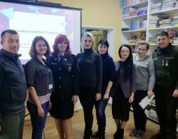 У Попаснянській районній бібліотечній системі відбувся круглий стіл за участю чеських представників