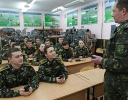 До уваги юнаків та дівчат!