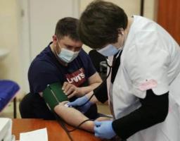  «Челлендж»  з вакцинування  продовжив голова Сєвєродонецької РДА  Роман Власенко