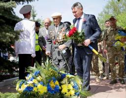 Луганщина відзначила День Перемоги великими концертами у прифронтових Щасті і Станиці Луганській
