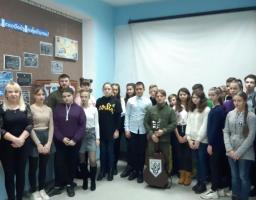 Для учнів 8-х класів з нагоди Дня Гідності та Свободи провели урок  пам’яті  «Тернистий шлях до свободи»