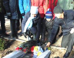 В Попаснянському районі вшанували пам'ять жертв Голодомору
