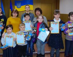 Підопічних районного реабілітаційного центру "Лелека" відзначили подяками та вручили подарунки 