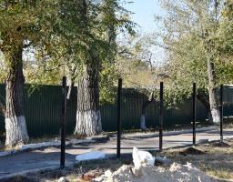 В Коминуваському НВК встановлять новий паркан