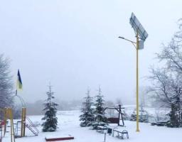 В селі Оріхове Попаснянського району встановили 10 ліхтарів на сонячних панелях