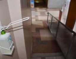Гуманітарна організація NRC встановила в райдержадміністрації вісім  дозаторів із дезінфекційним засобом