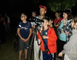 На базі відпочинку «Лісова поляна»  нещодавно проходили  еколого – натуралістична експедиція, локації  «Місячне сяйво»  та тренувальні збори юних спортсменів