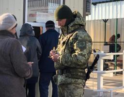 У Новорічні та Різдвяні свята КПВВ «Станиця Луганська» працюватиме в штатному режимі
