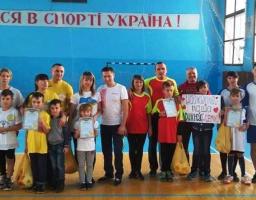 На Попаснянщині відбулося родинне спортивне свято «Тато, мама, я – спортивна сім'я».