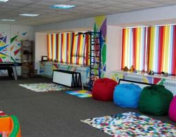 Діти з прифронтового Новотошківського відтепер мають кімнату розваг «KIDS-Ландія»