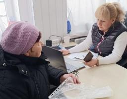 Впродовж тижня більше двохсот п'ятидесяти ВПО з Луганської області отримали різні види гуманітарної допомоги у Франківському хабі