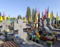 На Прикарпатті представники трьох військових адміністрацій Луганської області відвідали могили земляків, які загинули за незалежність України