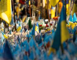 «Історії ж бо пишуть на столі. Ми ж пишем кров'ю на своїй землі»