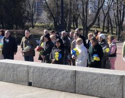 покладання квітів у Дніпрі 