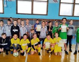 У Попаснянській дитячо-юнацькій спортивній школі проведено районні змагання з міні-футболу серед учнів 5-6 класів