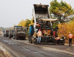 На дорозі загального користування державного значення Т-13-16 тривають ремонтні роботи